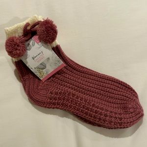 Women’s non-slip sweater socks NWT